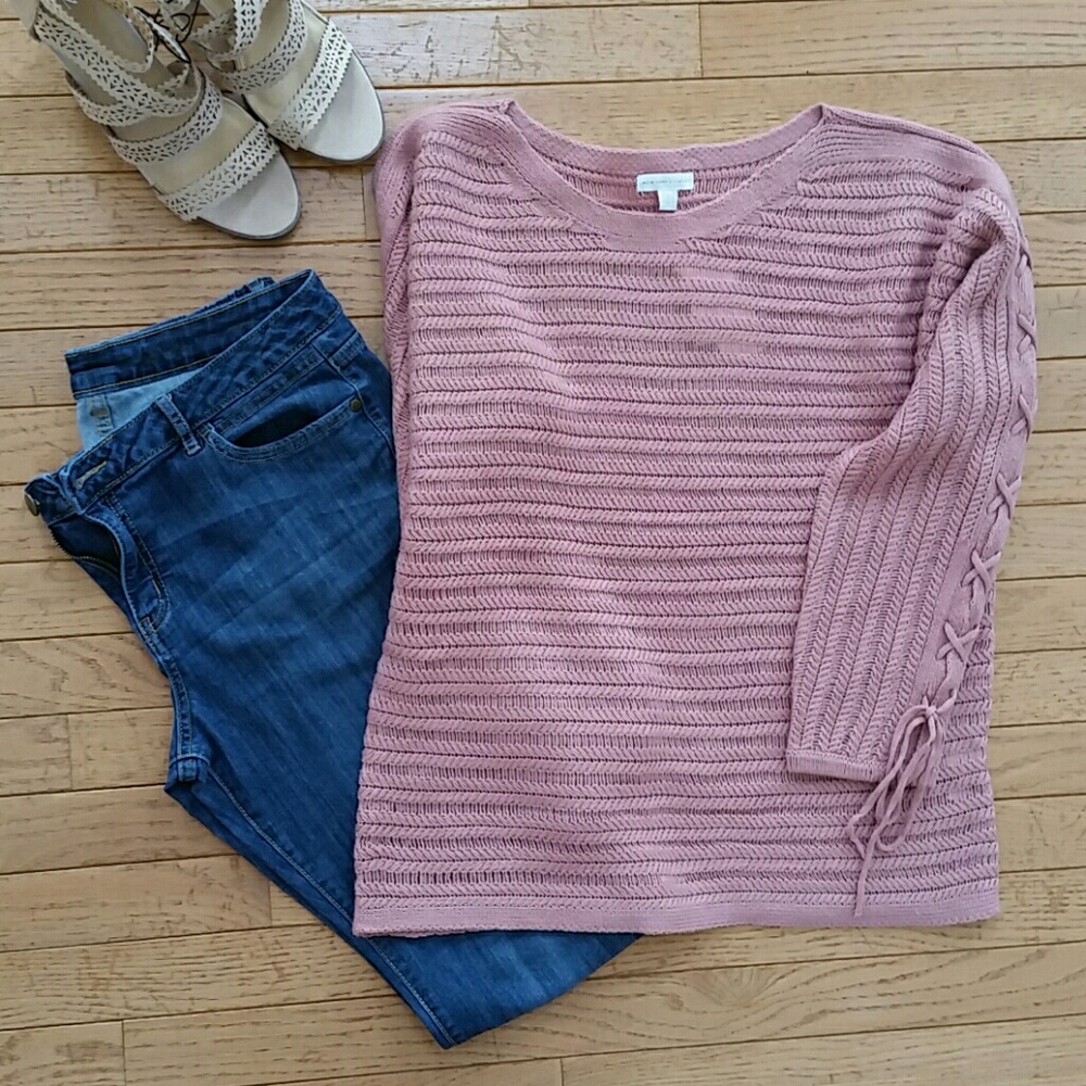 NWT Lace-Up Sleeve Textured Sweater